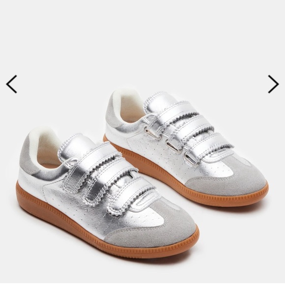 Steve Madden Momentum Silver Sneakers Size 9 - Picture 2 of 7